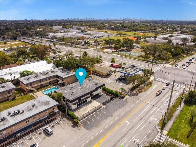 Building Photo - 5980 SW 40th Ave