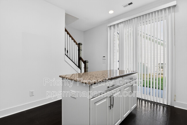 Building Photo - 1614 Pat Garrett St