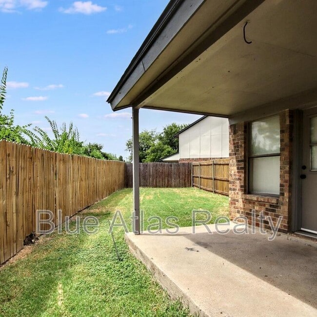 Building Photo - 205 Pate Orr Rd N