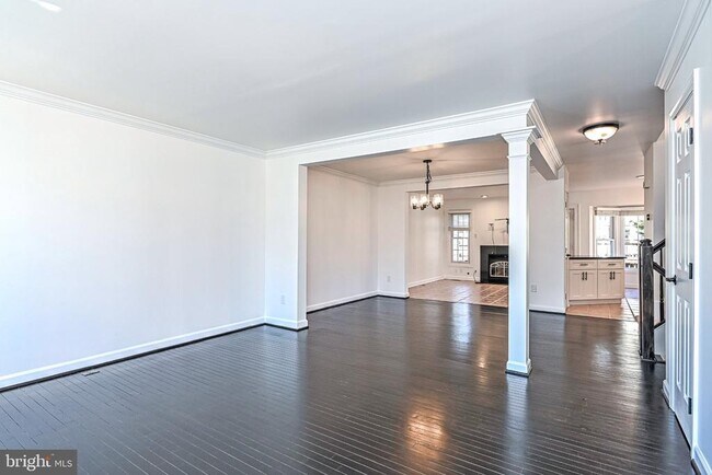 Building Photo - 12700 Dogwood Hills Ln