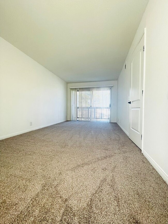 Building Photo - Todd Ranch Condo Welcome to the Todd Ranch Condo, 3-bedroom, 2-bathroom home located in the vibra...