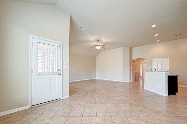 Building Photo - 402 Conchola Ln