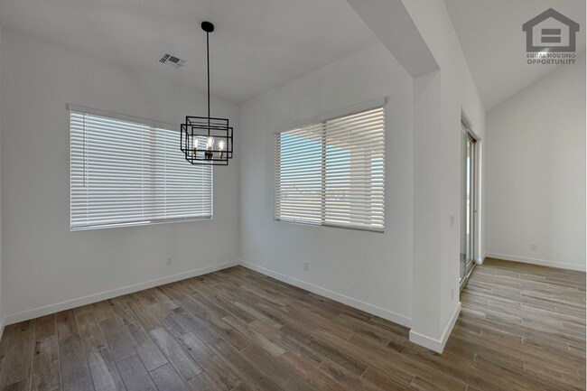 Building Photo - 3bed/2bath Home in North Surprise! Ready for Immediate Move-In! -- NO HOA!