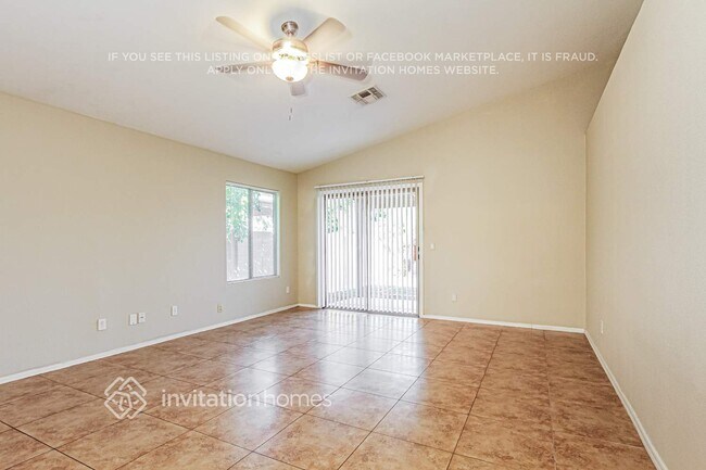 Building Photo - 2620 E Beverly Rd