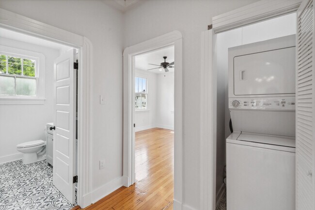 Building Photo - 2700-02 Soniat St