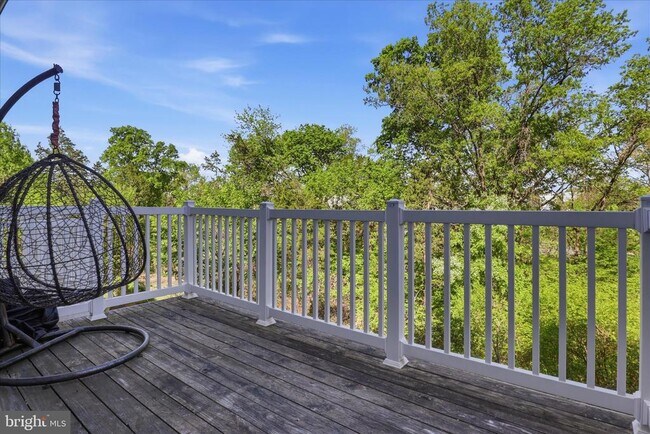 Building Photo - 45758 Winding Branch Terrace