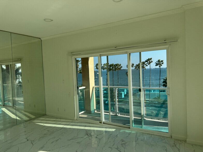 Building Photo - 2230 E Ocean Blvd