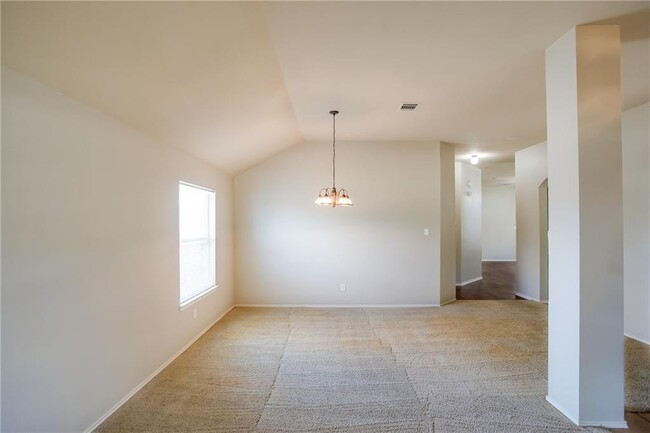 Building Photo - 1200 Rainbow Parke Dr