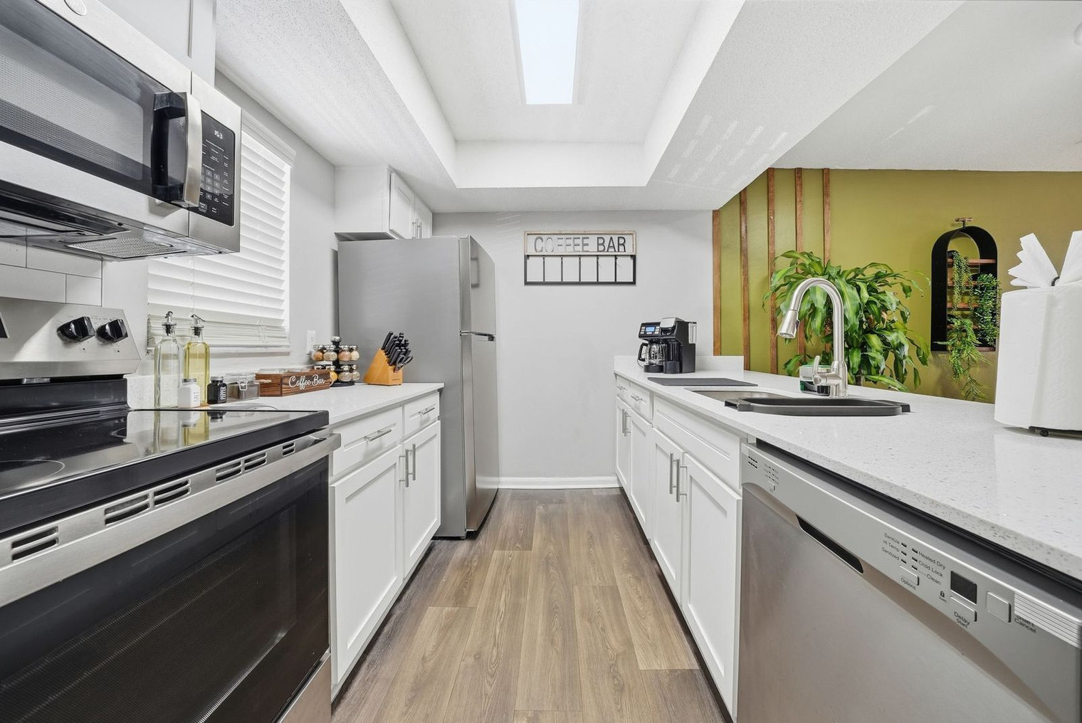 Building Photo - 8307 Royal Sand Cir