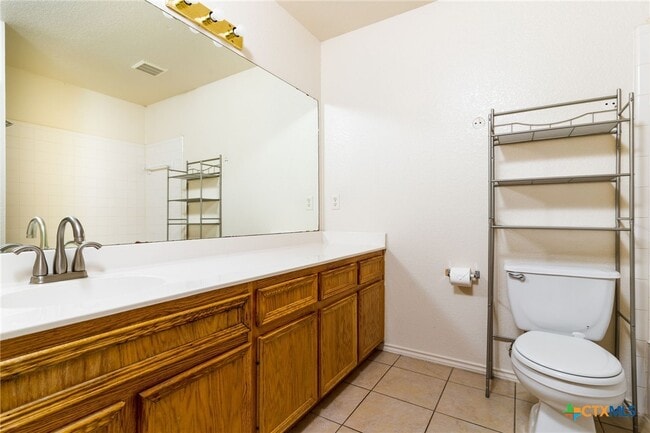 Building Photo - 4001 Bade Ct