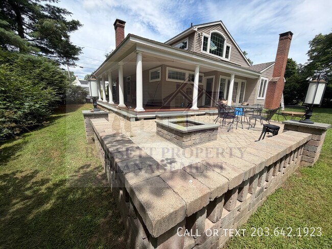 Building Photo - 25 Glenbrook Dr