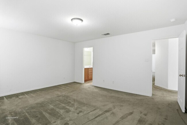 Building Photo - Spacious 4-Bedroom Home with Flexible Floor Plan in Growing West San Antonio