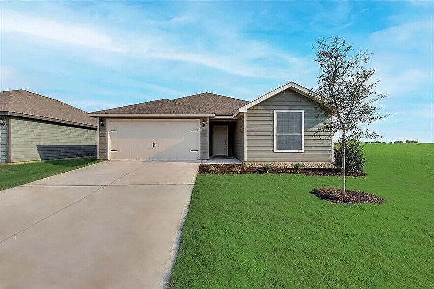 Building Photo - Room in House on Musselshell Dr