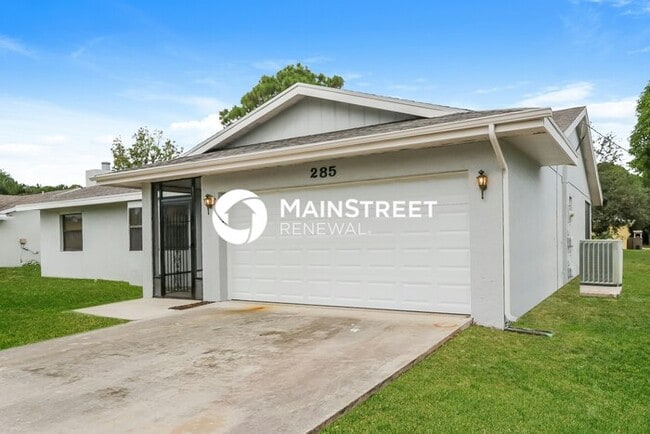 Building Photo - 3 Bedroom Pet-Friendly Home in Port St. Lu...