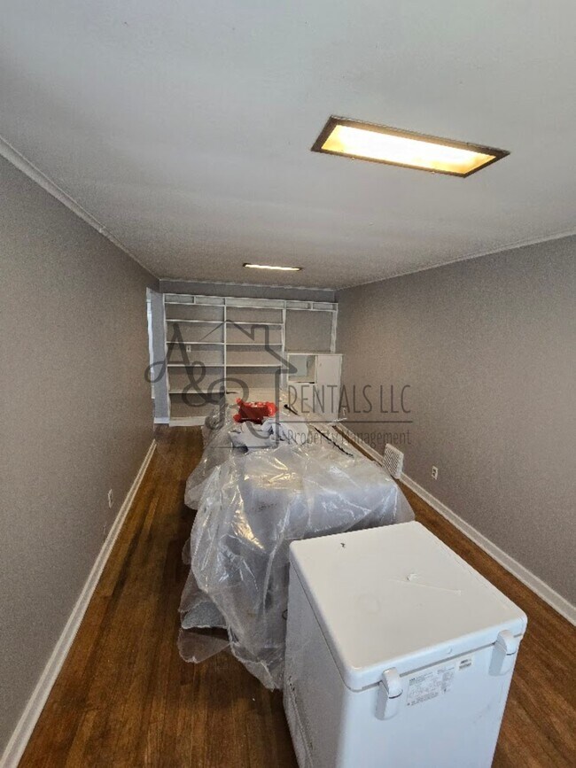 Building Photo - 405 Fieldcrest Dr