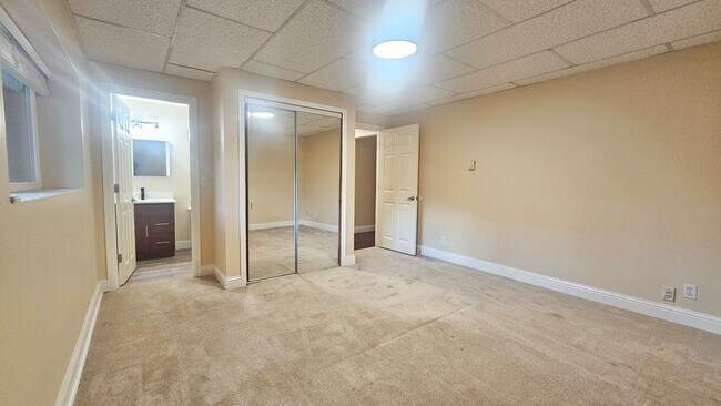 Building Photo - Mercer Island gem - 4 BD 2.5 Ba in Beautif...