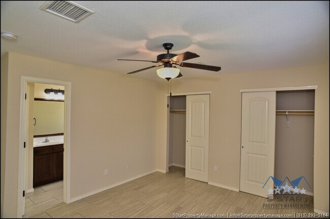 Building Photo - 14920 Tim Hardaway