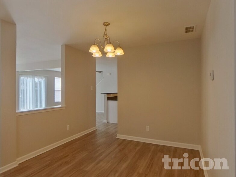 Building Photo - 7320 Mitzi Deborah Dr