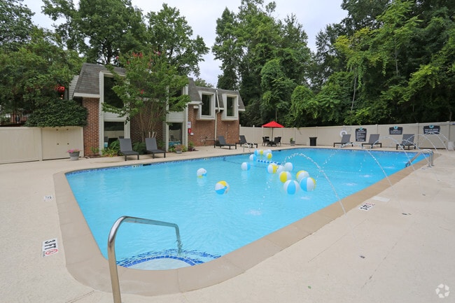 Building Photo - The Farrington