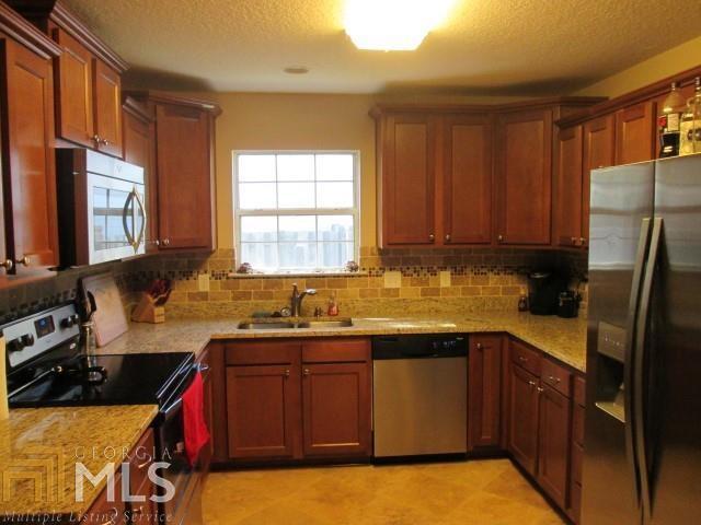 Building Photo - 301 Royal Pines Way