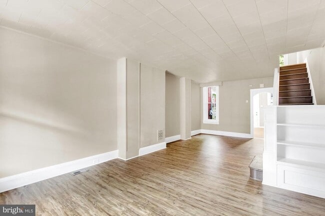 Building Photo - Coming Soon! Spacious 3 Bedroom, 1 Bath Ho...