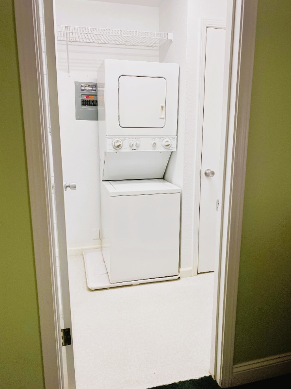 Building Photo - 1042 Easum Dr