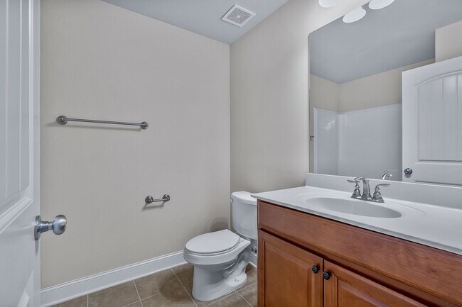 Building Photo - 6907 Breyerton Way SE