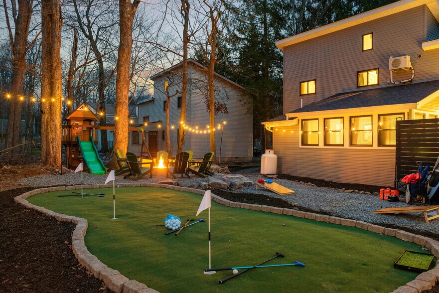 Building Photo - 8499 Bumble Bee Way