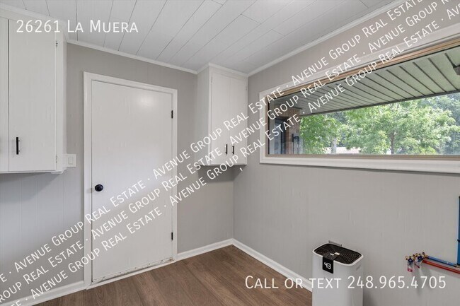 Building Photo - 26261 La Muera St