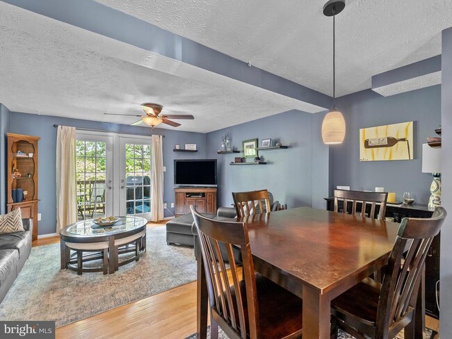 Building Photo - 1636 Fieldthorn Dr