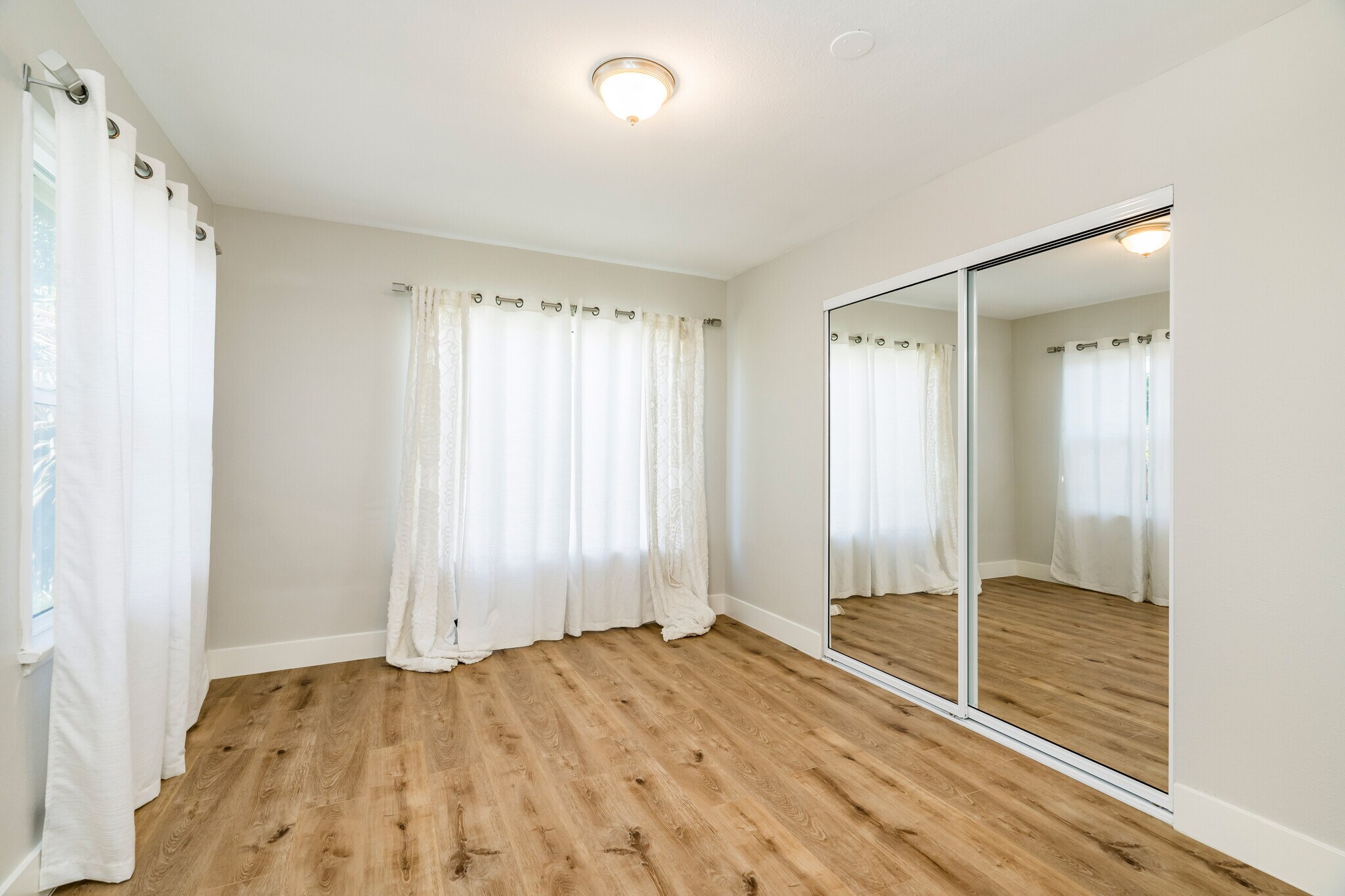 Building Photo - 6714 Amigo Ave