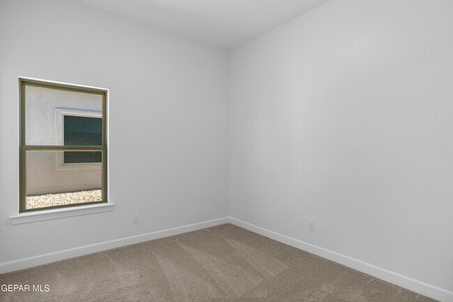 Building Photo - 232 Emerald Rock