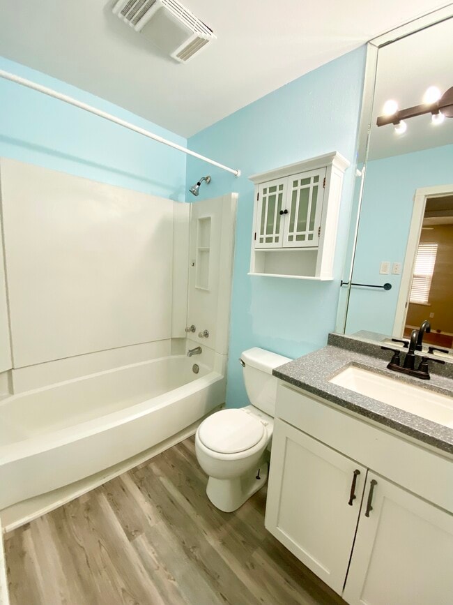 Building Photo - 105 Calypso Ln