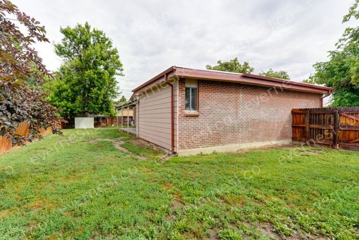 Building Photo - 3191 Troy St