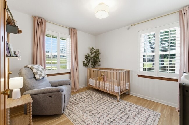 Building Photo - 2820 Donna Hill Dr