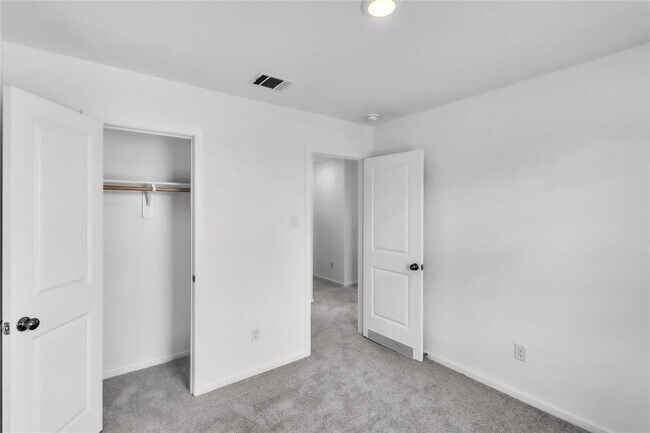Building Photo - 27627 Village Way Dr.