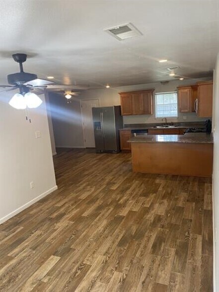 Building Photo - 12461 Wardline Rd