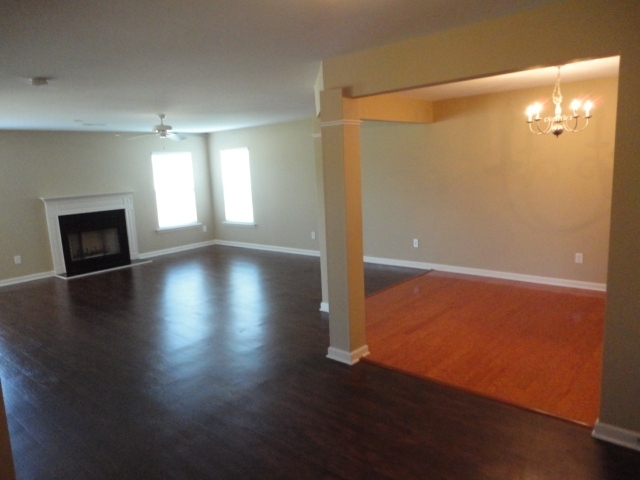Building Photo - 501 Timber Meadow Lake Dr