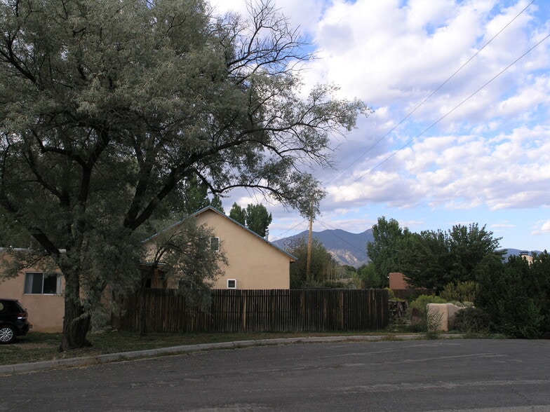 Area view looking north toward the mountains - 223 Victor Court
