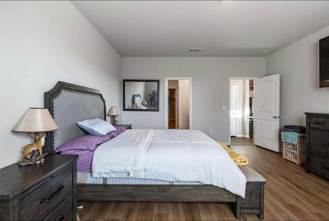 Building Photo - 110 Rainmaker Cv