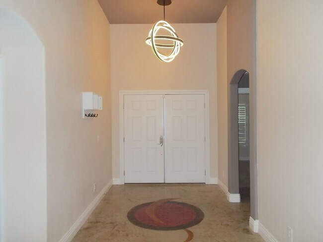 Building Photo - 8317 W Jeremiahs Lodge Ave