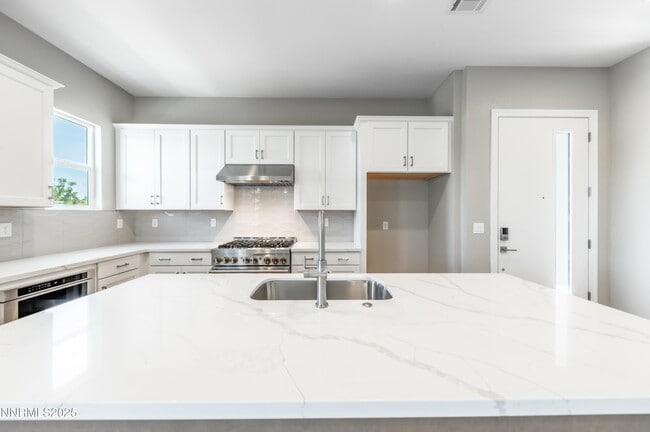 Building Photo - 1513 Golf Club Dr