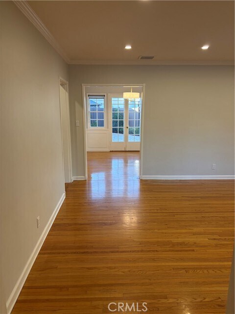 Building Photo - 851 Graynold Ave