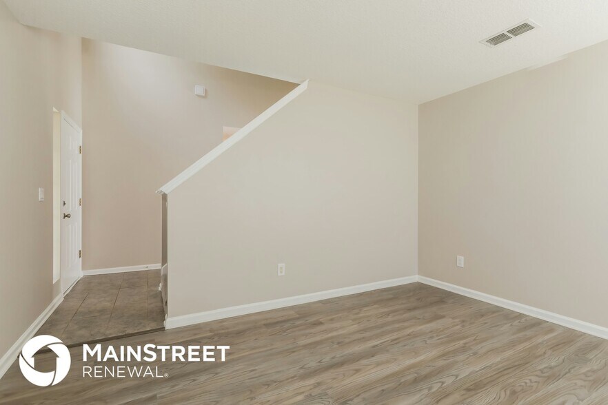 Building Photo - 683 Southland Ln