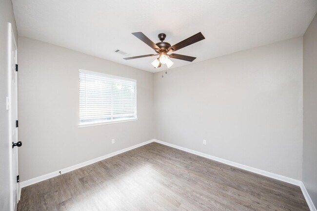 Building Photo - 14011 Cypress Falls Dr