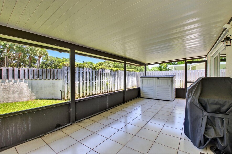 Building Photo - 45 Baytree Cir