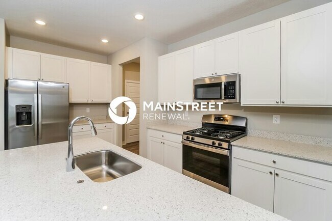 Building Photo - 5 Bedroom Pet-Friendly Home in Pendleton, ...