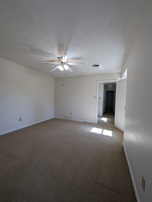 Building Photo - 1401 Francis Station Dr