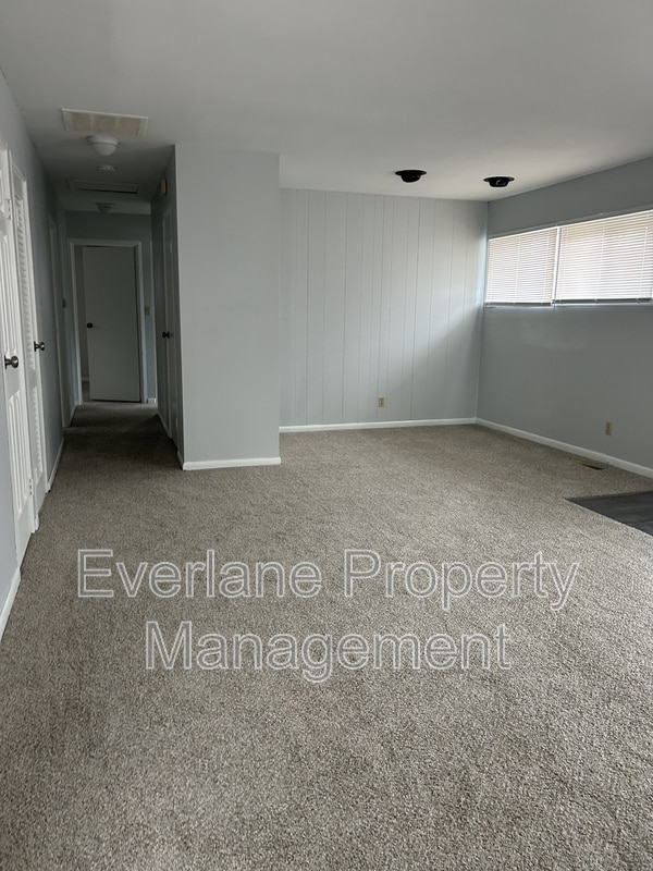 Building Photo - 6713 E 52nd St.