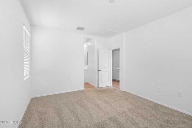 Building Photo - 18351 W Hackamore Dr